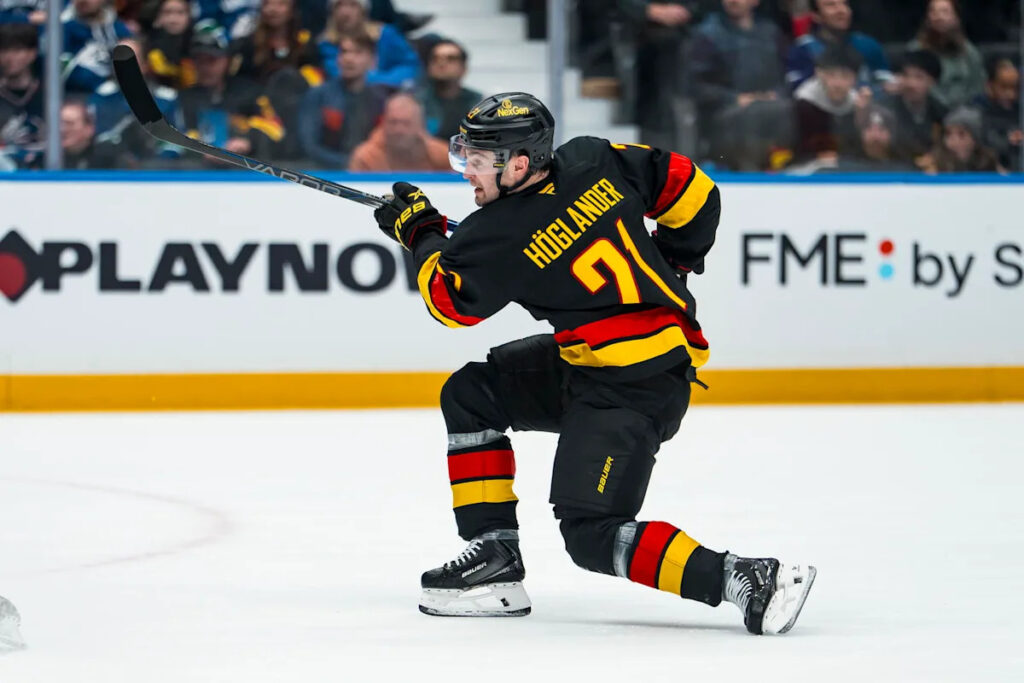 Lineup Notes: Höglander And Douglas Draw In As Canucks Take On The Golden Knights