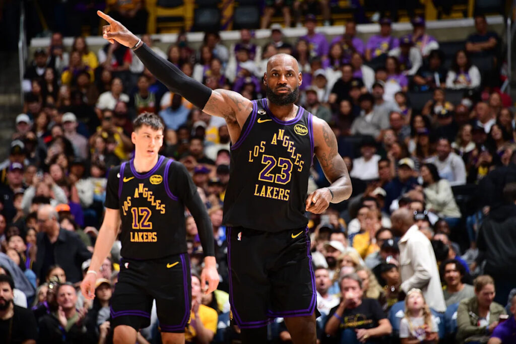 Lakers vs. Jazz Preview: Ending the season on a high Lakers vs. Jazz Preview: Ending the season on a high