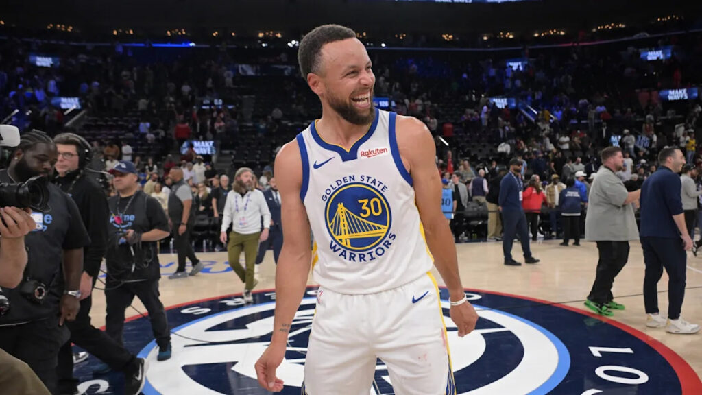 Stephen Curry finds his magic one more time, lifts Warriors past Clippers in play-in Stephen Curry finds his magic one more time, lifts Warriors past Clippers in play-in
