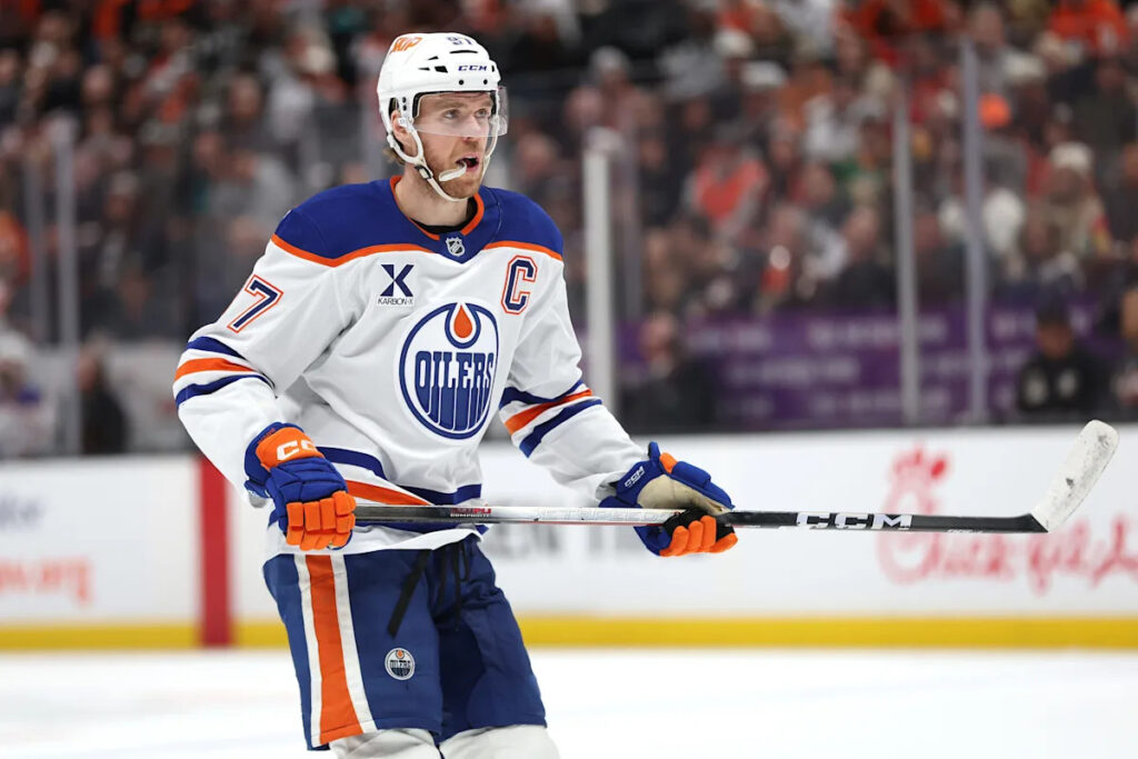 Connor McDavid injury update: Is Oilers star playing tonight vs. Ducks?