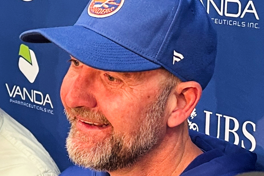 Peter DeBoer takes over as Islanders coach with an eye on the playoffs and future Peter DeBoer takes over as Islanders coach with an eye on the playoffs and future