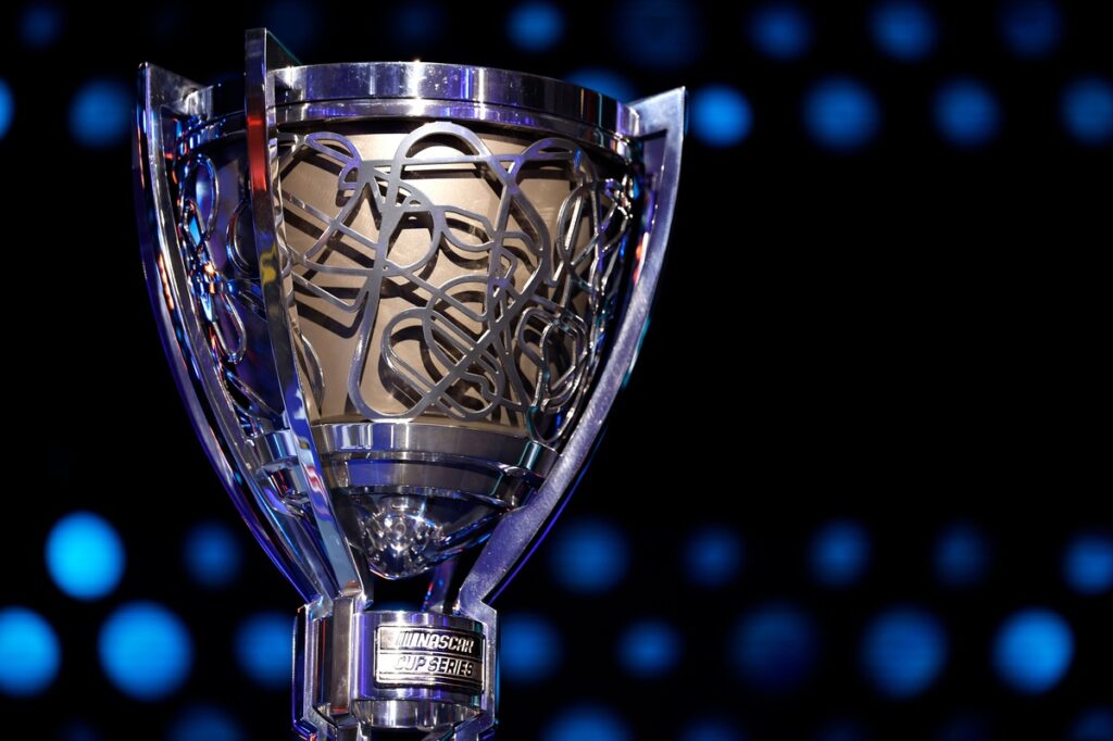 How the NASCAR Chase playoff format works: A simplified guide