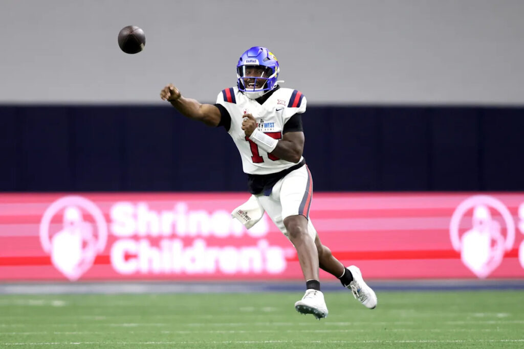 Chiefs News 4/11: Kansas quarterback Jalon Daniels draws interest Chiefs News 4/11: Kansas quarterback Jalon Daniels draws interest