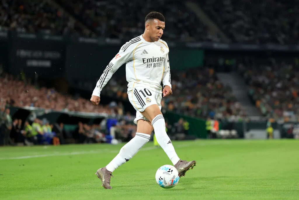 🚑​ Bad news for Real Madrid: Mbappé injured!