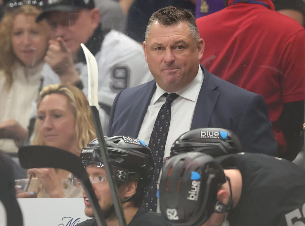 Rowdy fans cause glass panel to shatter on the Los Angeles Kings interim coach