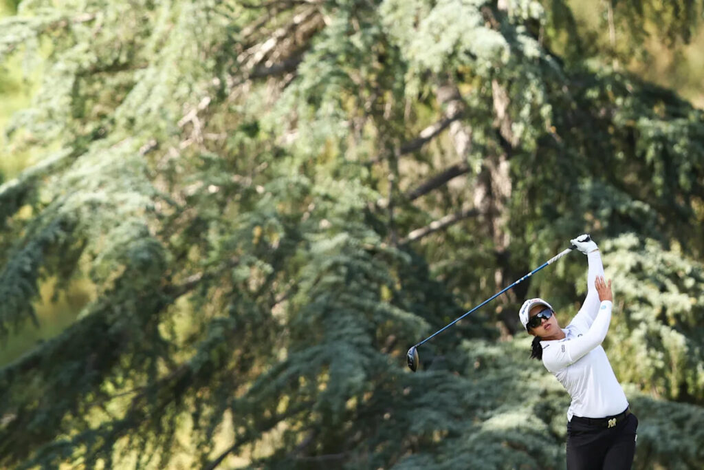 Sei Young Kim shoots second straight 65 to take LPGA Tour lead in Los Angeles
