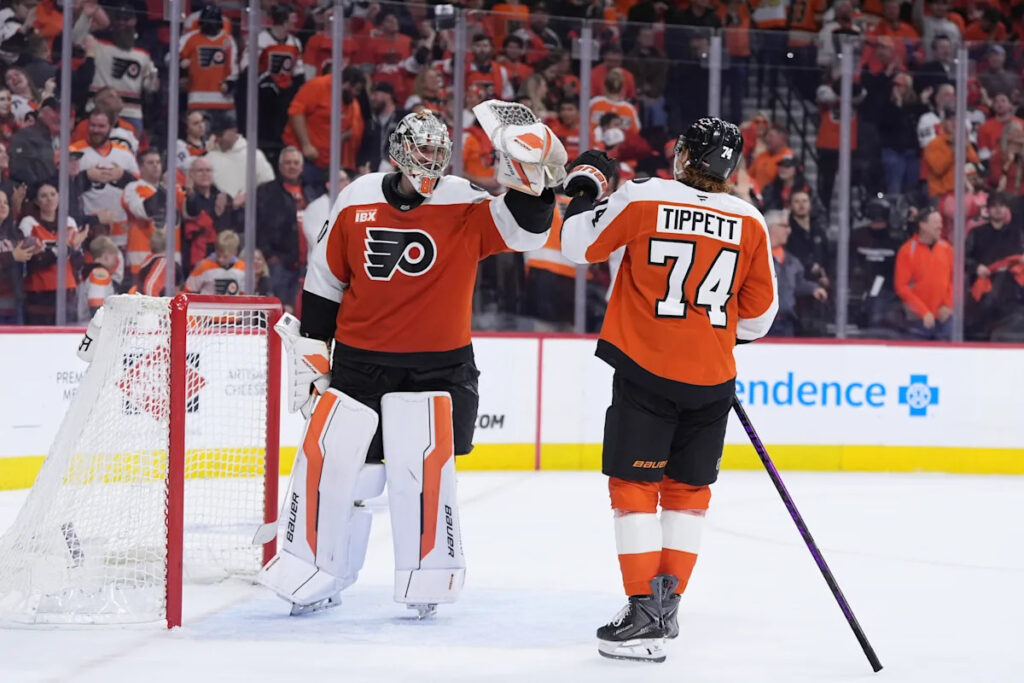 Flyers take 3-0 series lead vs Penguins with 5-2 Game 3 win