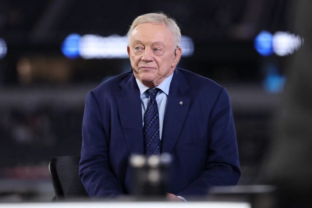Jerry Jones among NFL owners to join league negotiation talks with referee’s union ahead of CBA expiration Jerry Jones among NFL owners to join league negotiation talks with referee’s union ahead of CBA expiration