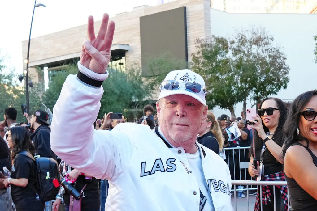 Like many others, Mark Davis eager for Raiders’ turnaround Like many others, Mark Davis eager for Raiders’ turnaround