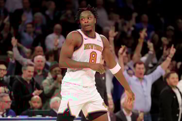Knicks’ OG Anunoby exits Friday’s game vs. Raptors with a left ankle injury Knicks’ OG Anunoby exits Friday’s game vs. Raptors with a left ankle injury