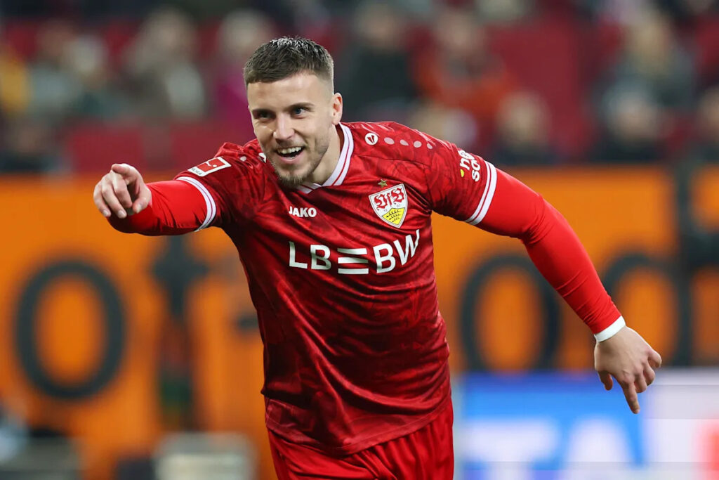 Home game against HSV: Demirovic relishes special clash Home game against HSV: Demirovic relishes special clash