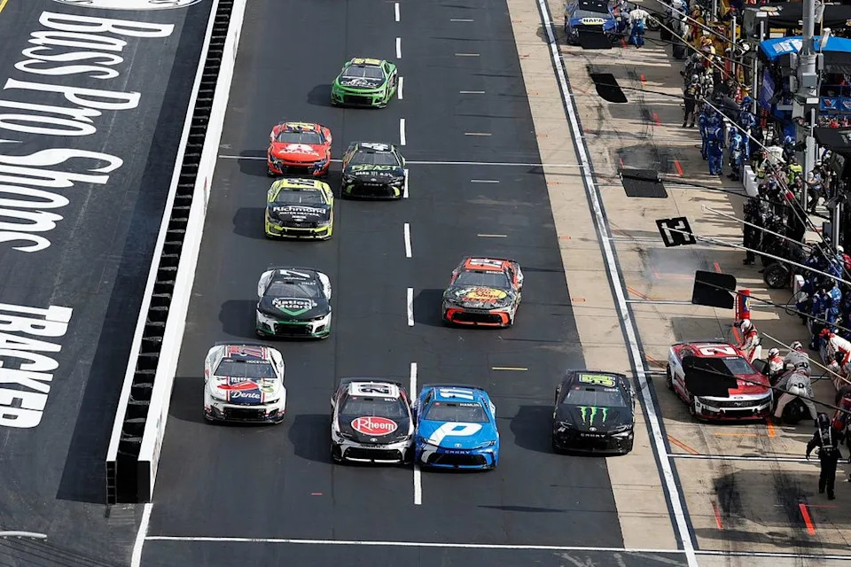 Christopher Bell, Joe Gibbs Racing Toyota, Denny Hamlin, Joe Gibbs Racing Toyota