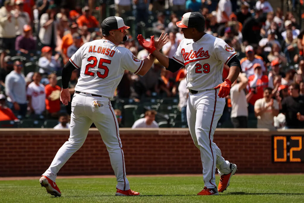 Povich dazzles, Alonso breaks out in Orioles 6-2 win over Giants
