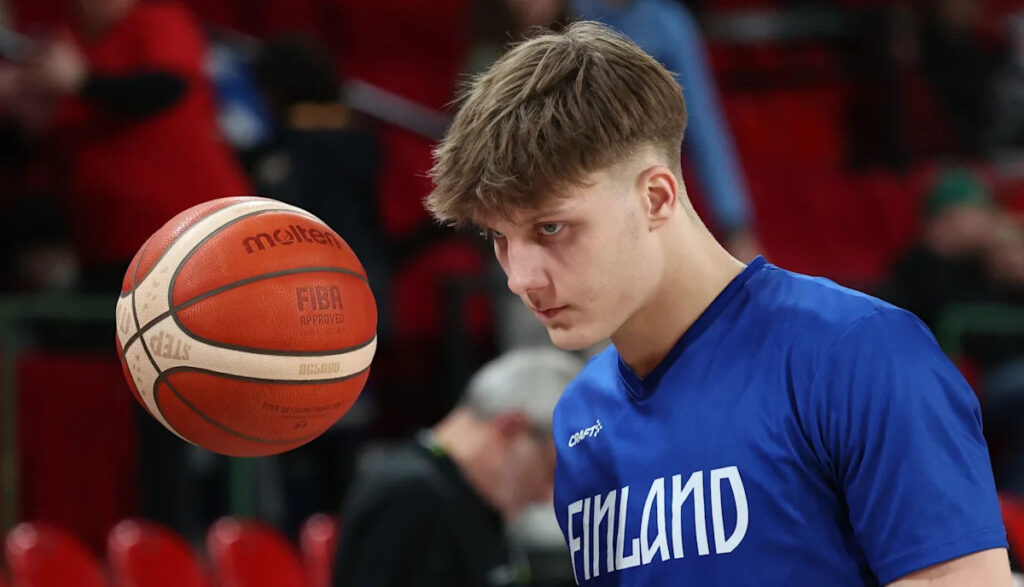 Miikka Muurinen commitment gives John Calipari, Arkansas No. 1 recruiting class