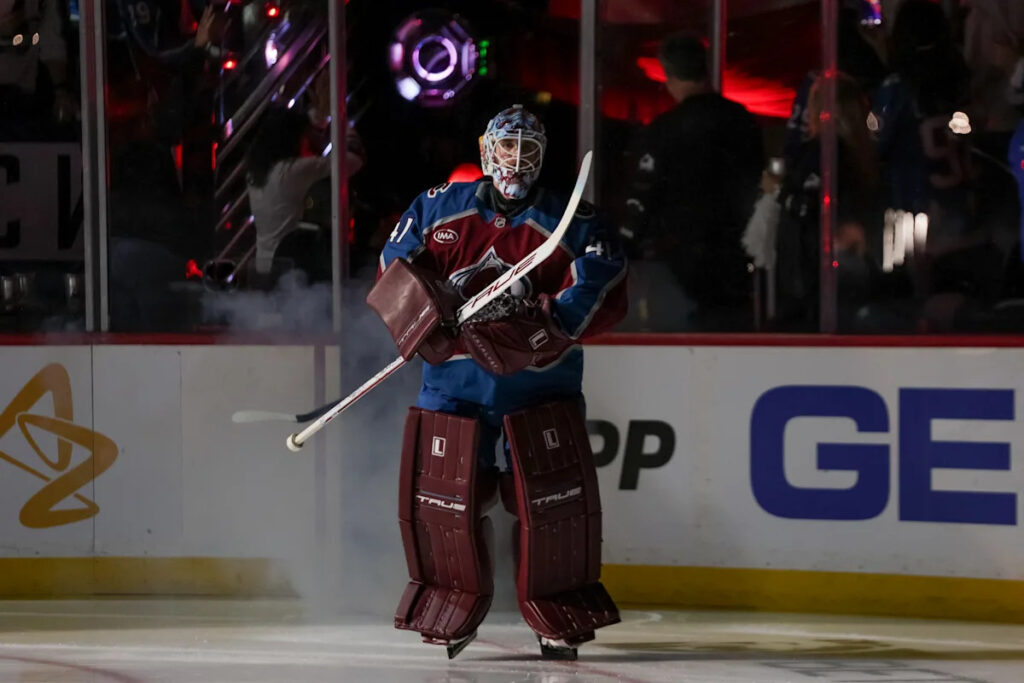 Weekly Cupcakes: Wedgewood third oldest goaltender to win first playoff start