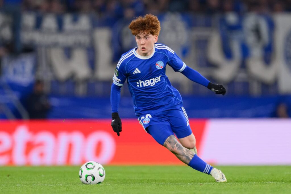 Chelsea target Valentín Barco announces Strasbourg exit