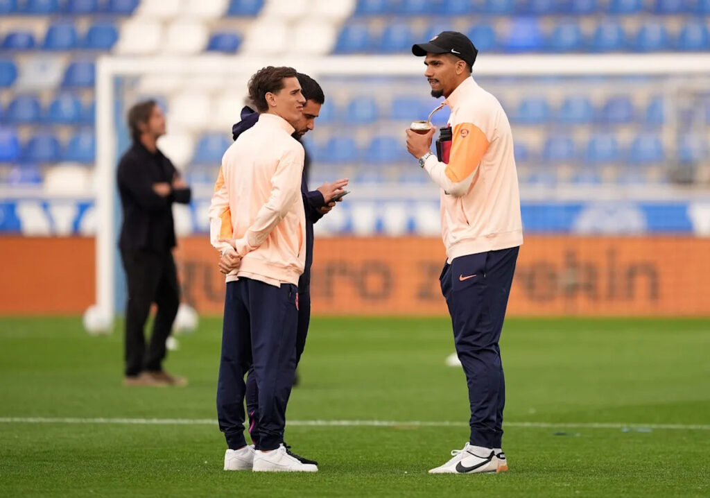 Barcelona defender determined to stay and fight after difficult season