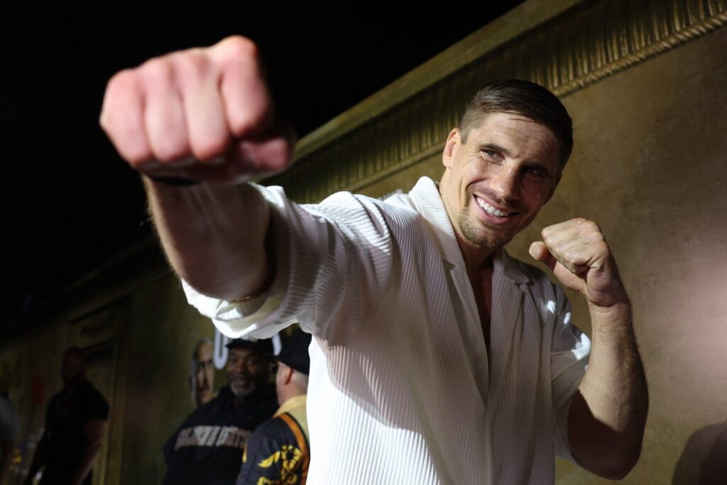 Rico Verhoeven recreates mother’s photos at pyramids after her death during fight camp