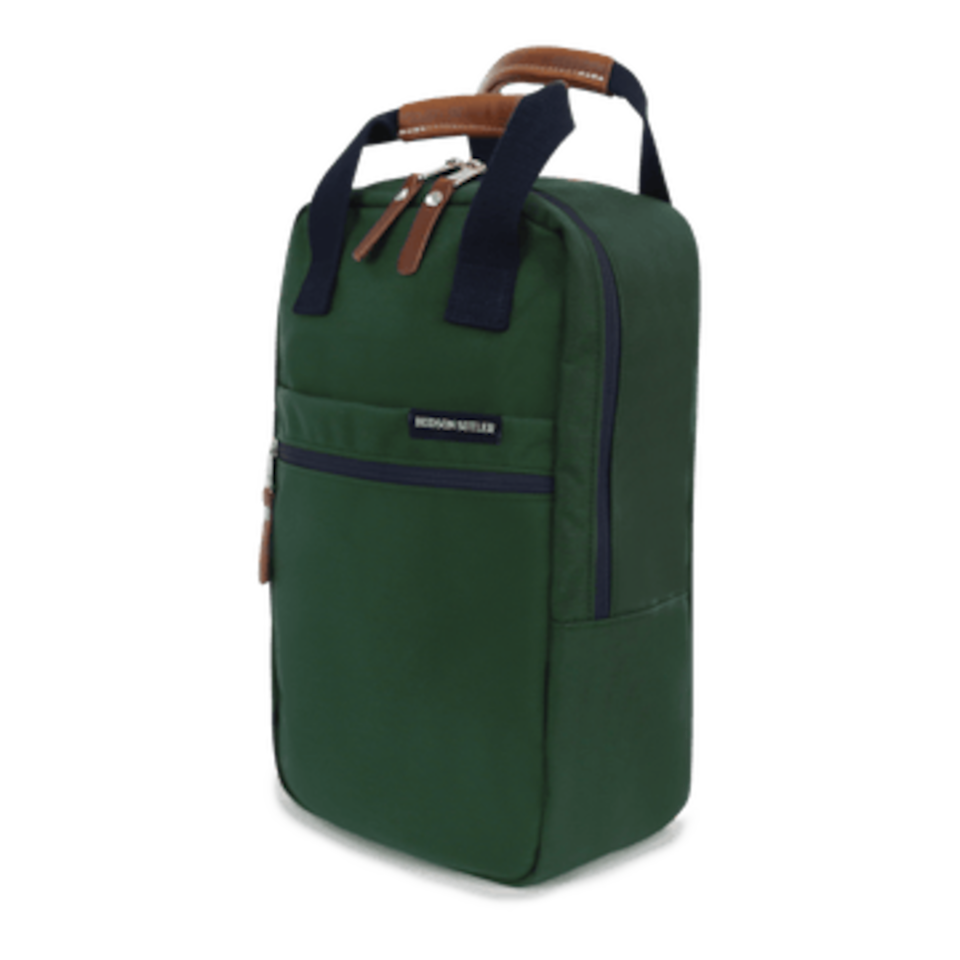 /content/dam/images/golfdigest/products/2026/4/22/2026-fathersdaysavannah-golf-shoe-bag.png