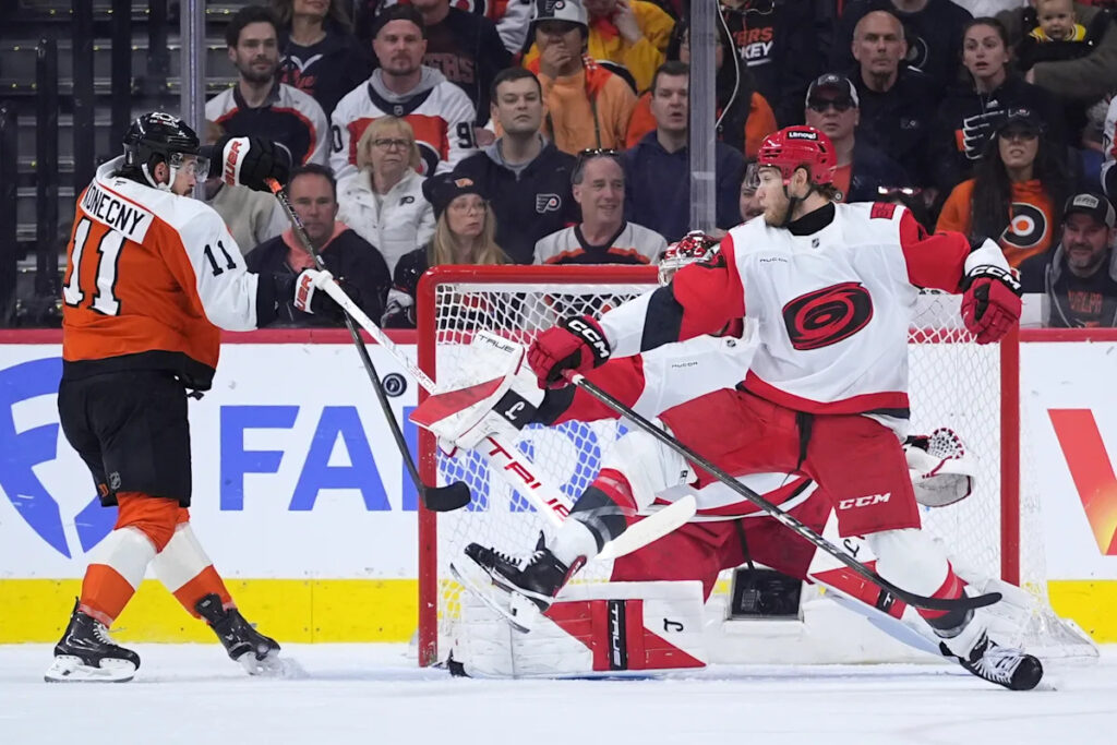 Hurricanes sign forward Mark Jankowski to 2-year extension through 2027-28 season