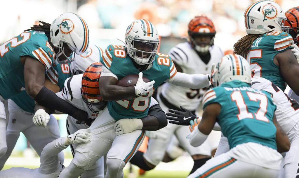 BREAKING: De’Von Achane signs huge contract extension with Miami Dolphins