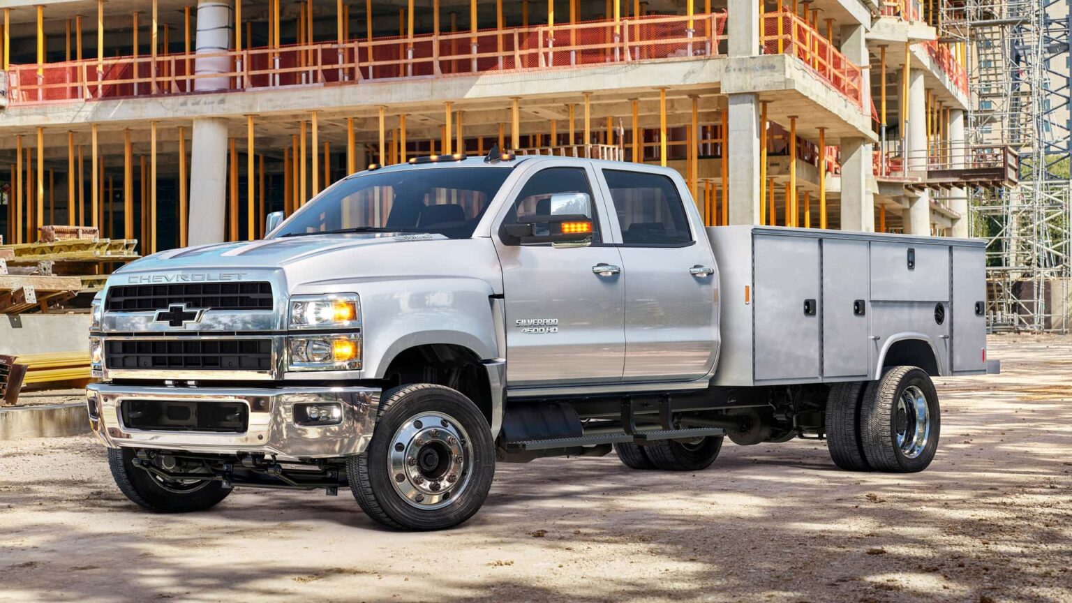 Big Chevy Silverados Discontinued. GM Ends Medium-Duty Pickup Production