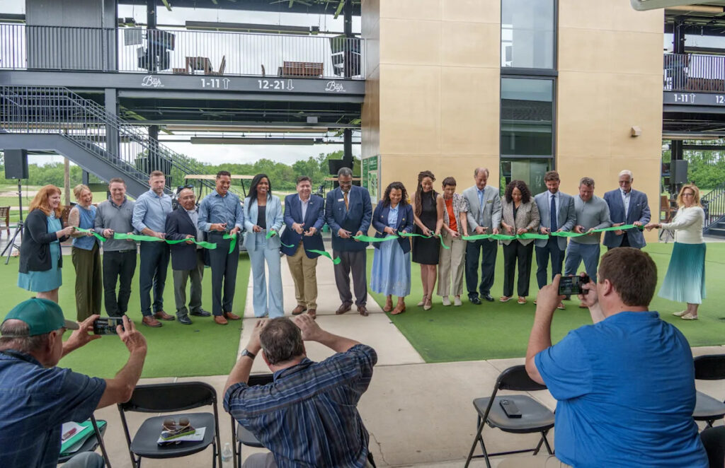 Pritzker, Peoria elected officials celebrate Golf Learning Center Pritzker, Peoria elected officials celebrate Golf Learning Center