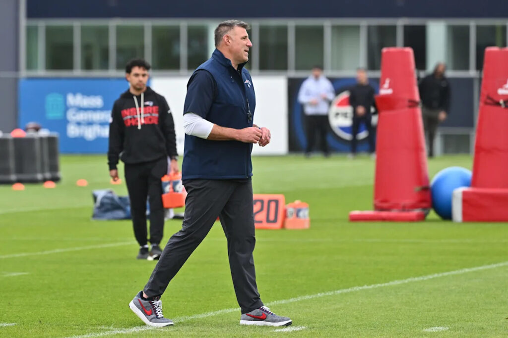 Mike Vrabel addresses family at Patriots OTAs after Russini controversy: ‘I love Jen’