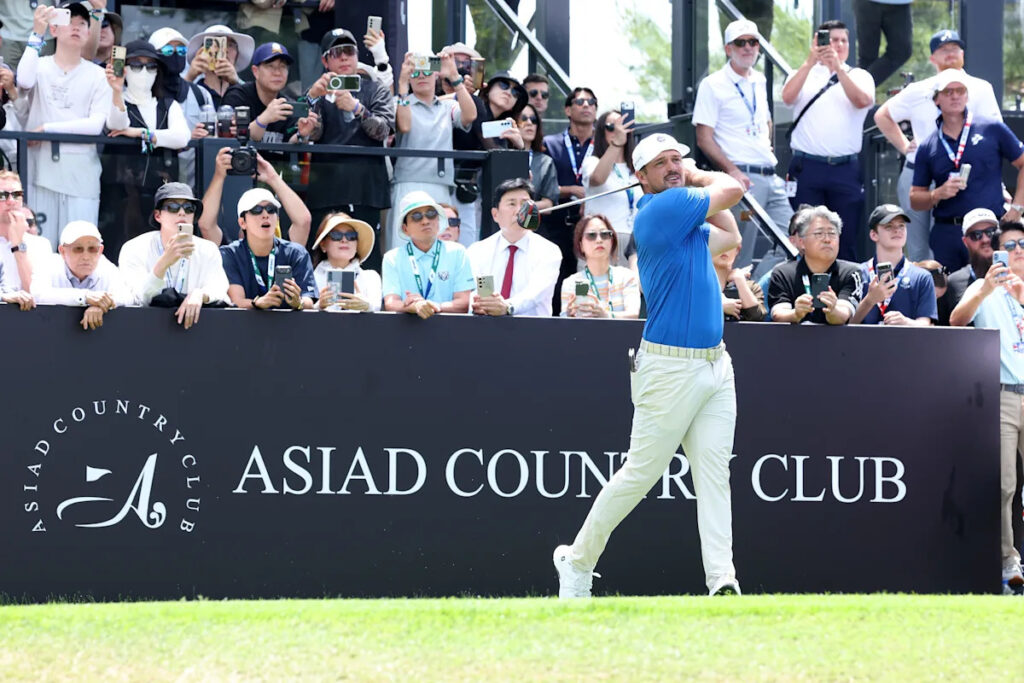 Bryson DeChambeau co-leads LIV Golf Korea, praises team golf concept once again