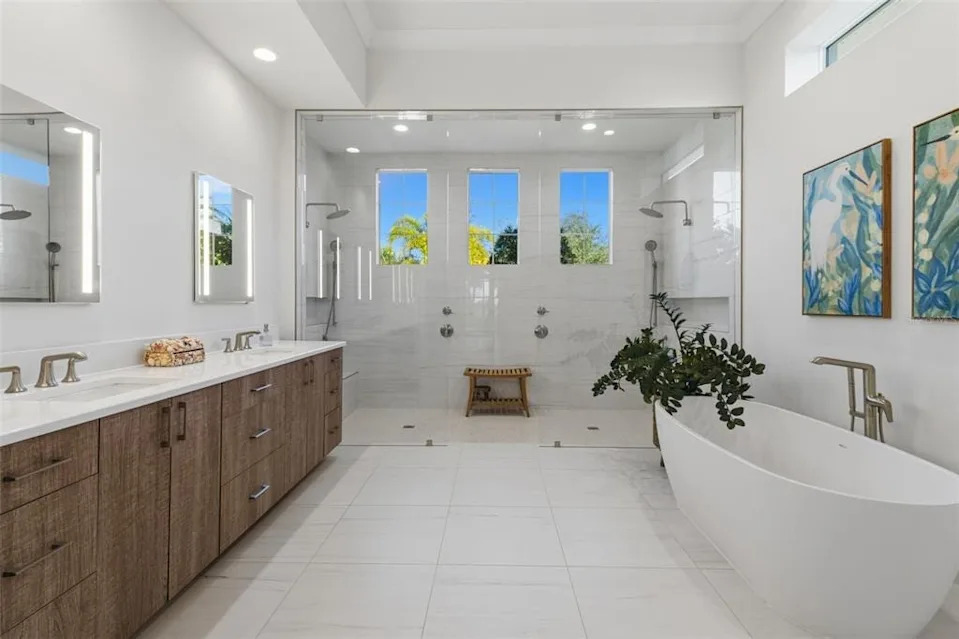 This home in the Founders Golf Club, in Sarasota, Florida, is on sale for $2.8 million.
