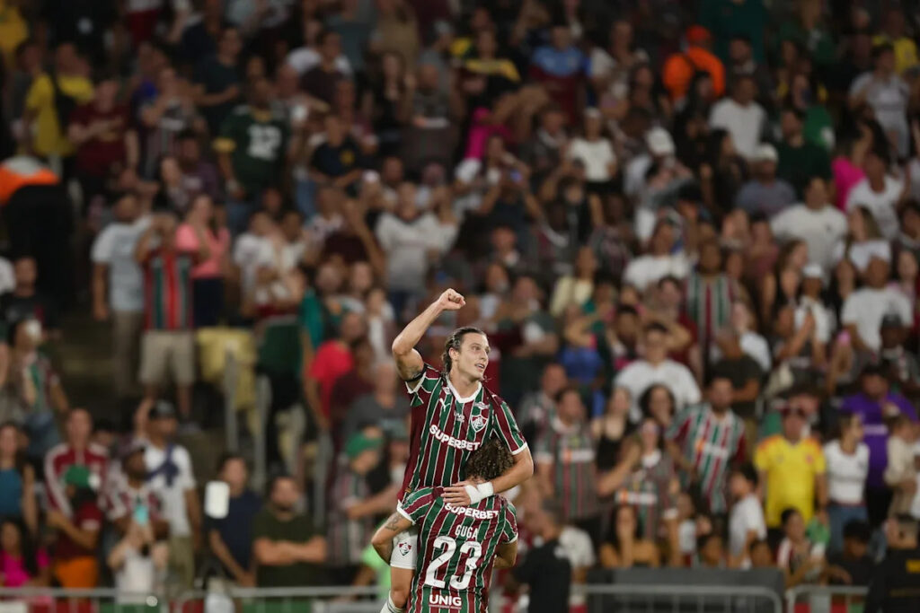 On a special night with Hulk unveiled, Fluminense beat São Paulo