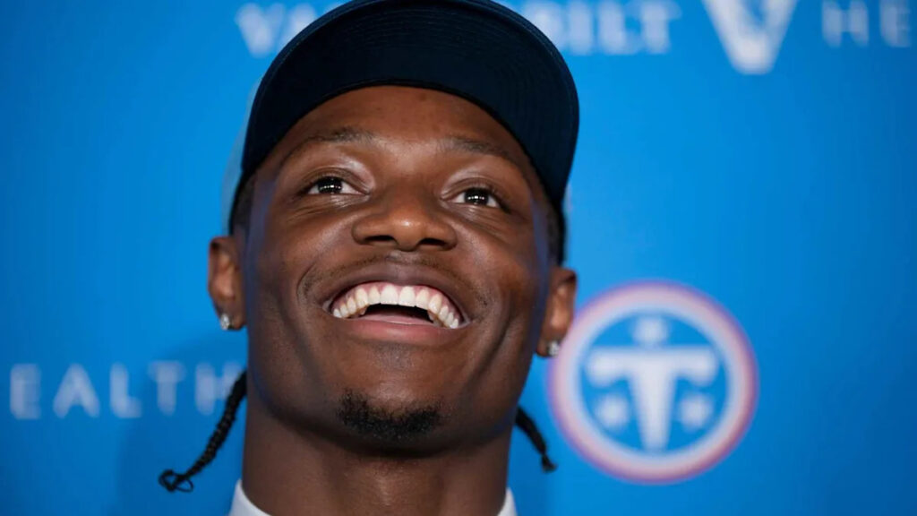 Titans WR Carnell Tate agrees to terms