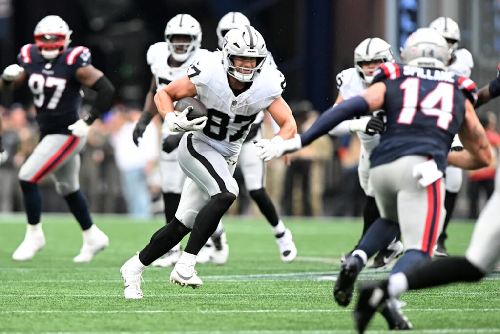 Las Vegas Raiders 2023 Draft Class: Re-Sign or Walk? Las Vegas Raiders 2023 Draft Class: Re-Sign or Walk?