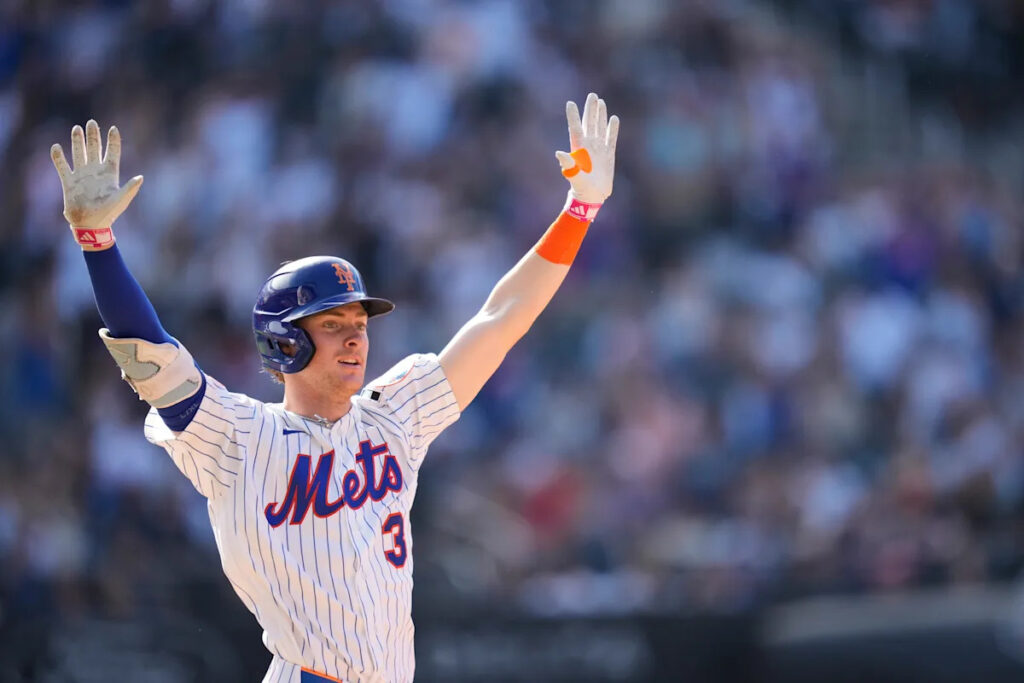 Mets get walk-off, 10-inning win over Yankees, take 2 of 3 in Subway Series