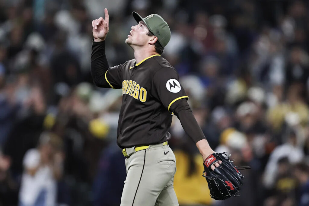 Padres get much-needed win on familiar formula
