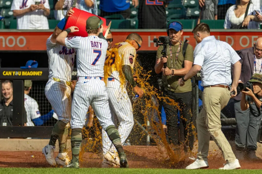 Heroes, zeros from Mets’ Subway Series win: Amazin’s snap abysmal comeback-less streak