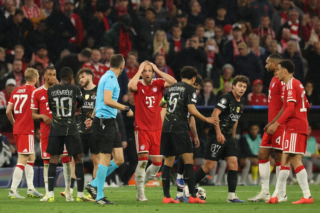 📸 Two handballs? Second yellow? Penalty? Bayern are baffled!