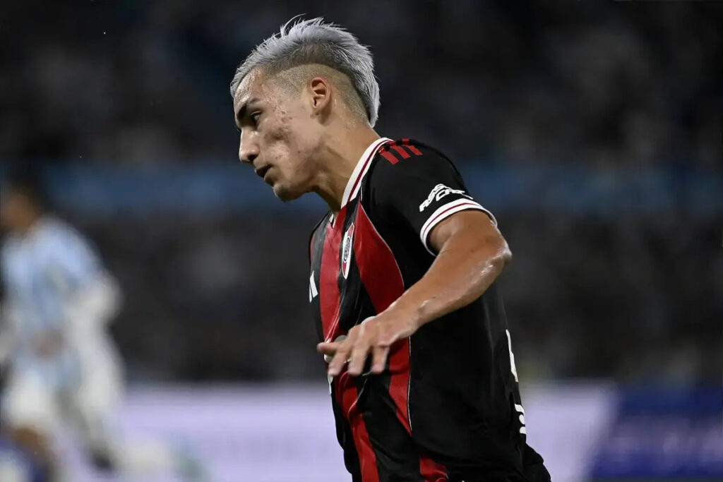 Manchester City ‘accelerate’ efforts to beat Premier League rivals to River Plate sensation’s signature