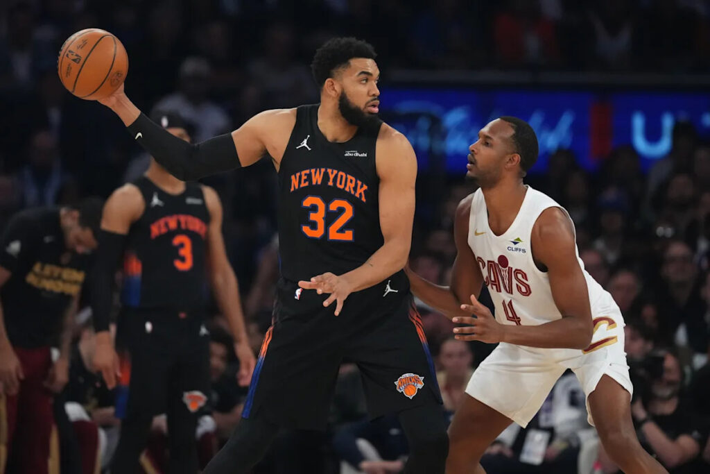 Where to watch New York Knicks vs. Cleveland Cavaliers Game 3 NBA playoffs: Live stream, start time, TV channel, odds for Saturday, May 23 Where to watch New York Knicks vs. Cleveland Cavaliers Game 3 NBA playoffs: Live stream, start time, TV channel, odds for Saturday, May 23