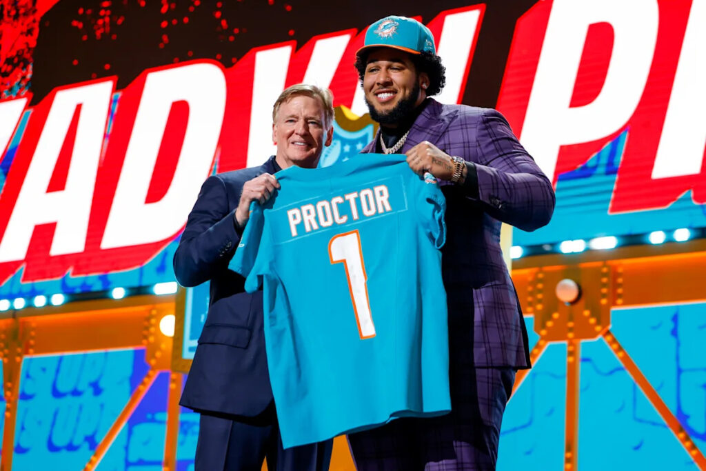 How the Dolphins and Cowboys draft day trade went down – The Splash Zone 5/5/26