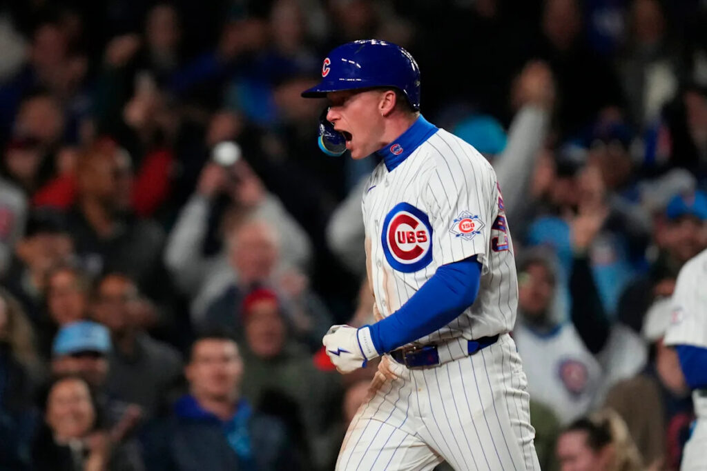 Cubs pick up historic third straight walk-off win over Reds after wild 9th inning to push win streak to 8
