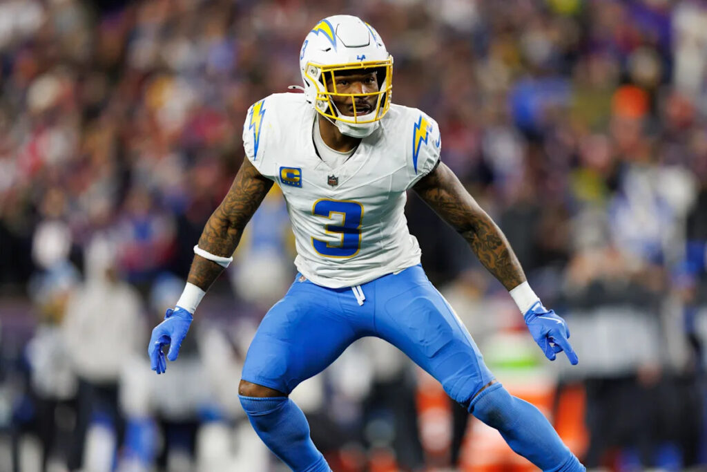 Derwin James reaches 3-year, .6 million deal with Chargers to become highest-paid safety in the NFL