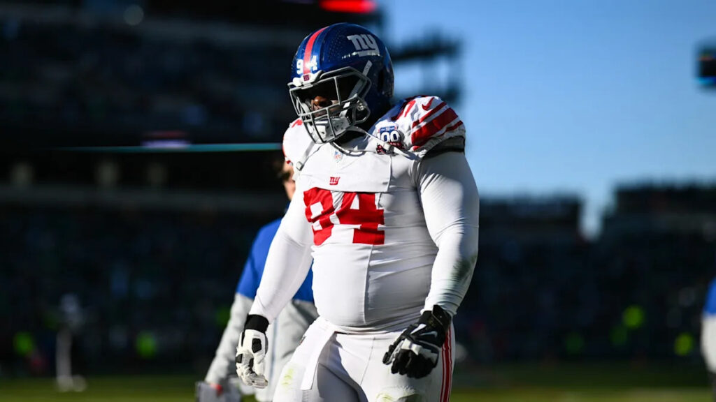 Browns claim DT Elijah Chatman off of waivers