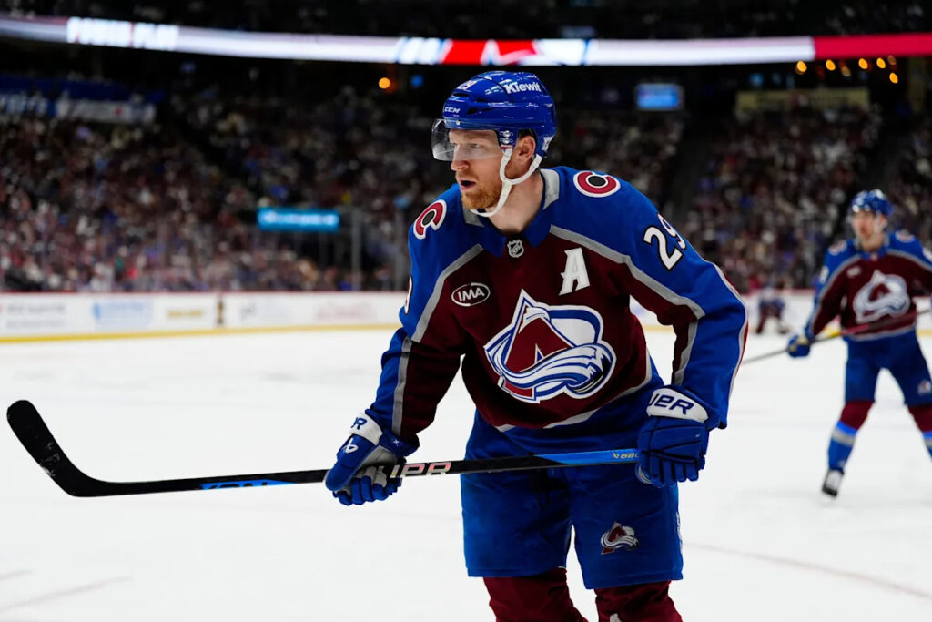 Hart Trophy finalists announced: Favorites and snubs for NHL MVP 2026