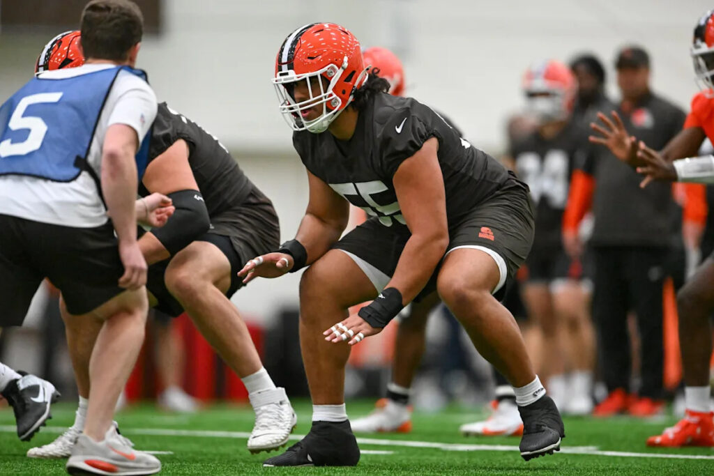 Cleveland Browns O-line tapped for improvement in 2026