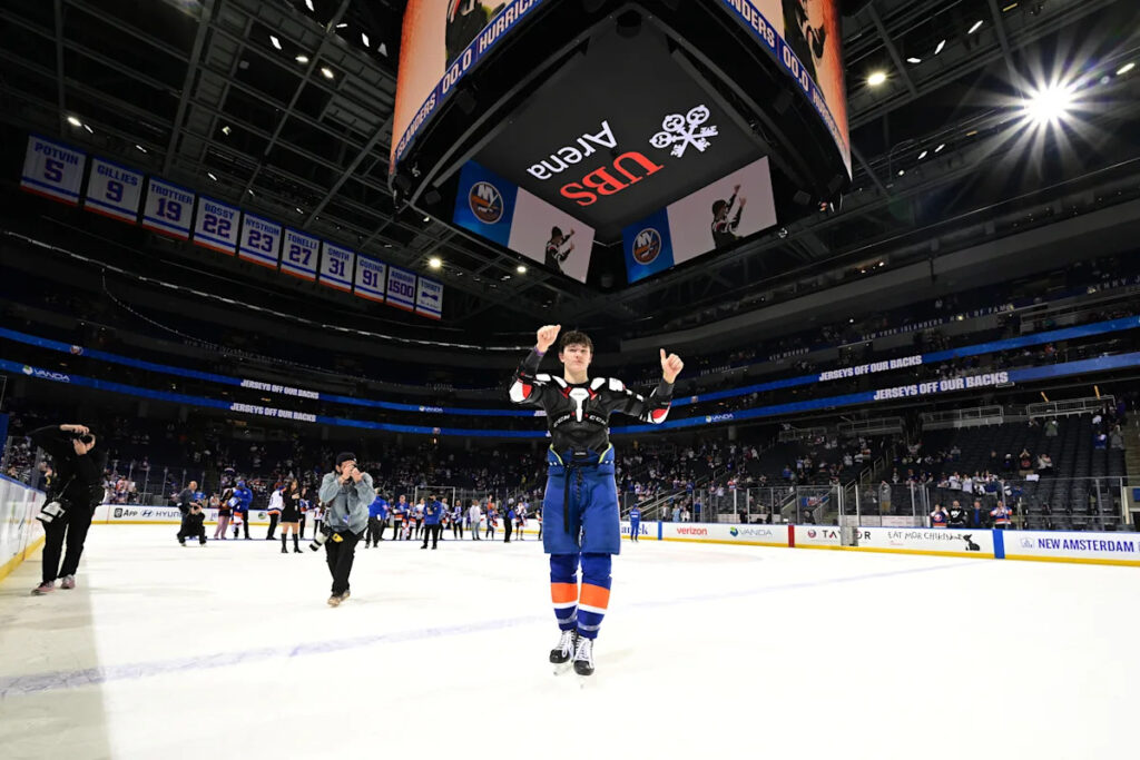 Islanders & Playoff News: Super Schaefer, tight series