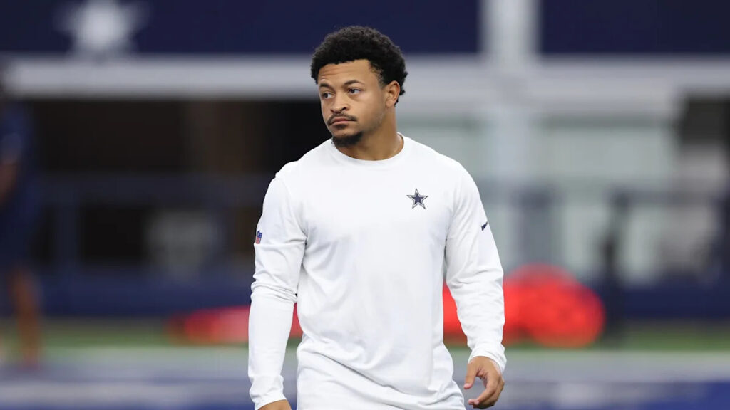 Broncos waive RB Deuce Vaughn