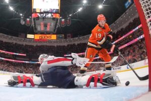 Ducks forward Troy Terry to have hip surgery, no return date set