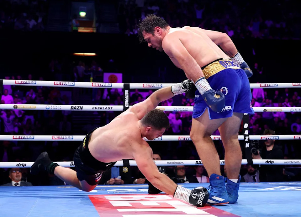 Allen during his rematch against Johnny Fisher, a stoppage victory (Getty)