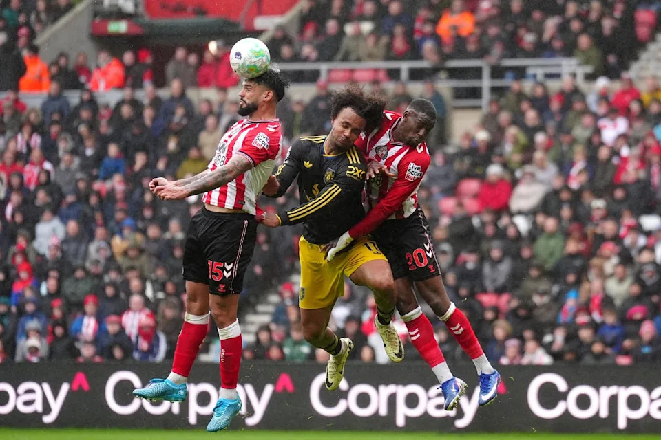 Joshau Zirkzee was largely ineffective against Sunderland (PA Wire)